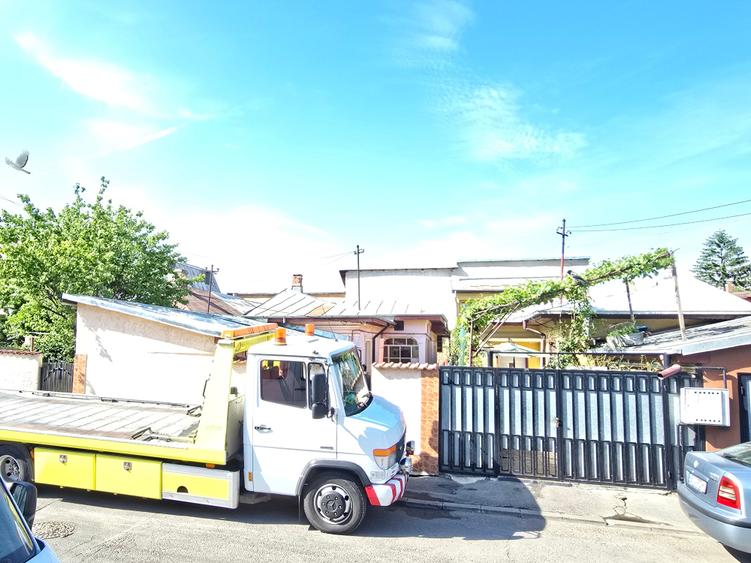 Pucheni, Casa Parter, 4 camere, 200mp teren - 2