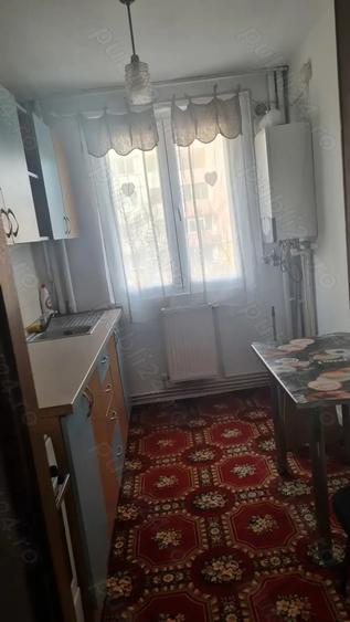 Inchiriez ap. 2 camere pe termen lung.Se libereaza la sfarsitul lunii. - 4