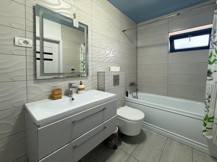 Mamaia-Sat, Vila modernă, mobilata si utilata complet, 15 camere - 8