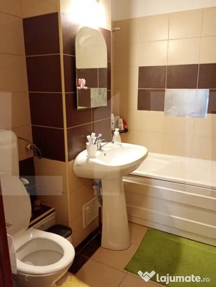 Apartament cu 3 camere decomandat în Simeria