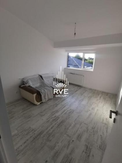 Casă cu 3 camere cu Canalizare în Periferie