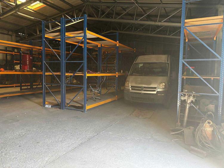 Spatiu de inchiriere/vanzare depozitare - Roman - 5