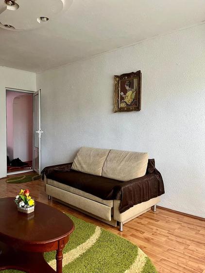 Inchieriez apartament doua camere - 3