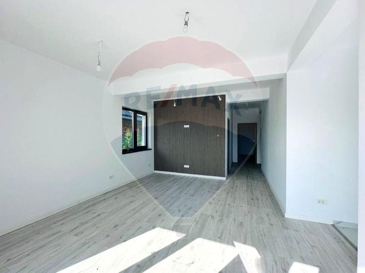 Casa noua, individuala, stil american - Crevedia - 10