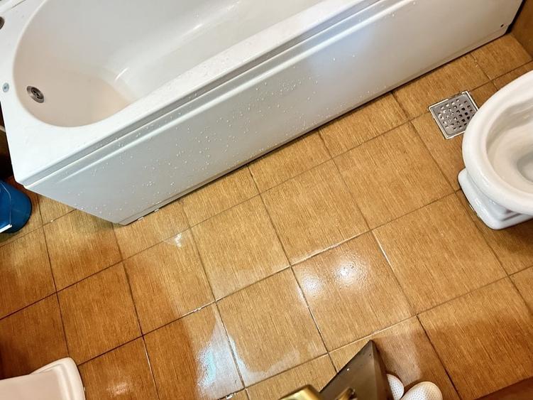 Apartament cu 3 camere decomandat în Tomis Nord