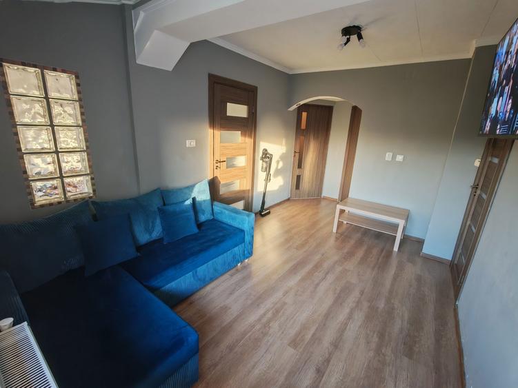 Casa renovata complet, 3 dormitoare, 780 mp teren zona excelenta Pec - 1