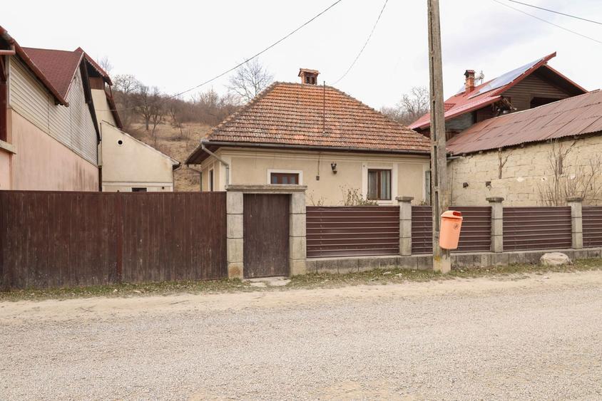 Casa de vanzare in sat Zizin - 5