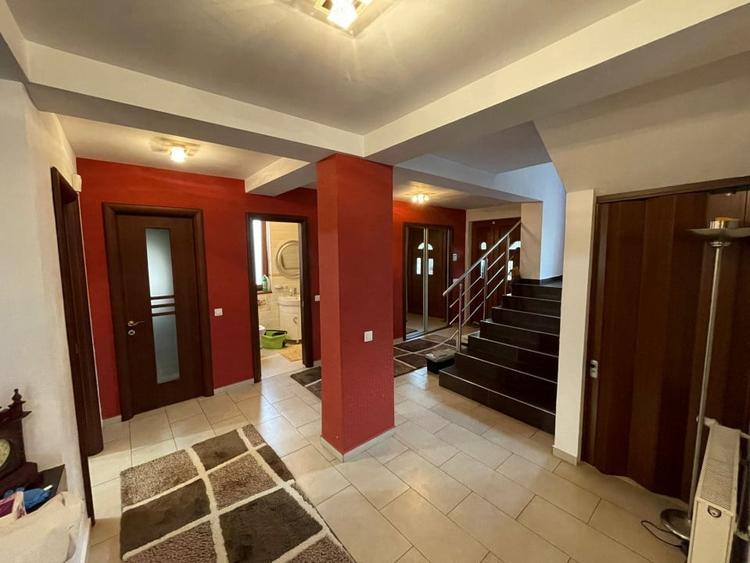 Dobroesti | Vila 8 Camere | P+1+M+P | TEREN 360 Mp | Constructie 2008 - 10