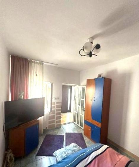 gară-i c brătianu..casă 3 camere - 7