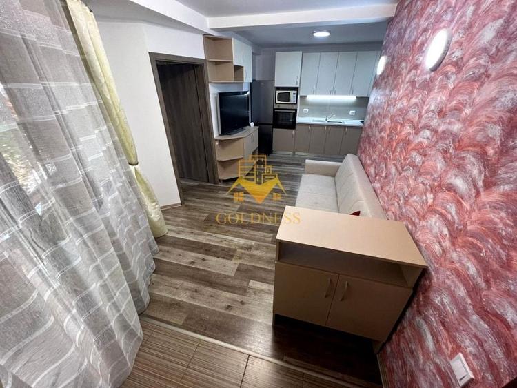 Apartament cu 3 camere semidecomandat în Bună Ziua