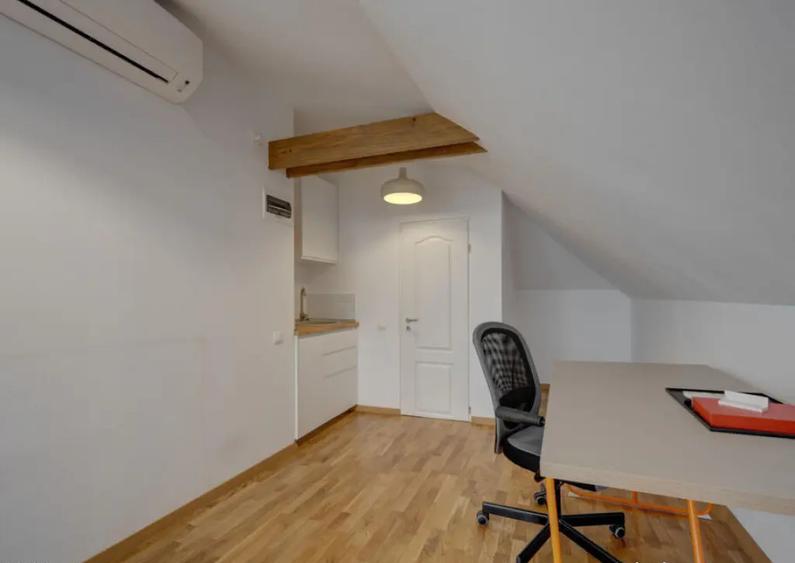 In Cartierul Evreiesc, casa 3 camere pivnita si mansarda - 16