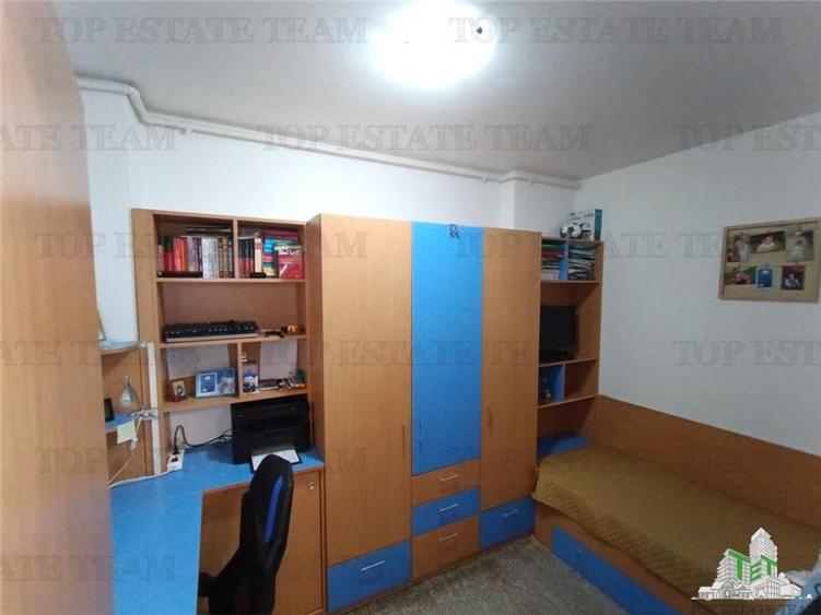 Super apartament cochet din 2008 cu 3 cam. si balcon plus loc de parcare, avand - 9