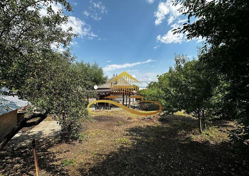 Casa batraneasca cu 1008 mp teren de vanzare in Sarata / ... - 1