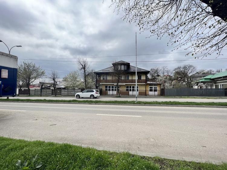 Casa cu spatiu comercial pascani - 4