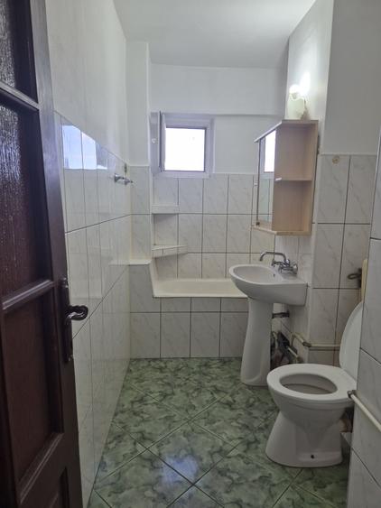 Garsonieră decomandată în Soarelui