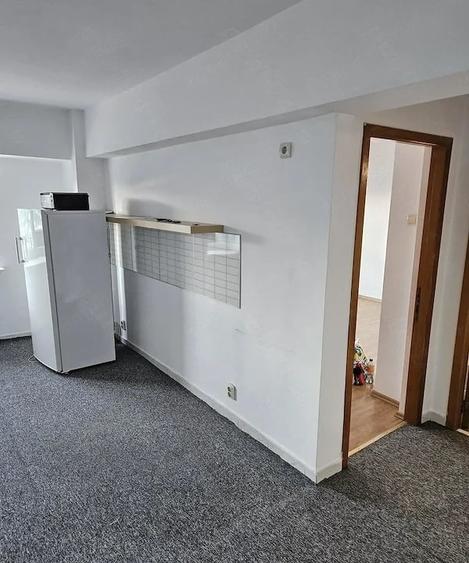 Apartament cu 2 camere decomandat în Titulescu