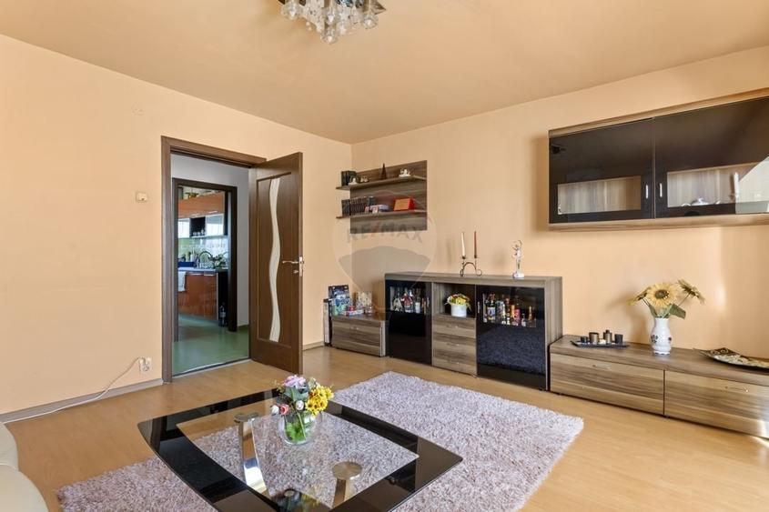 Apartament cu 5 camere decomandat de vanzare in Micalaca,Arad - 3