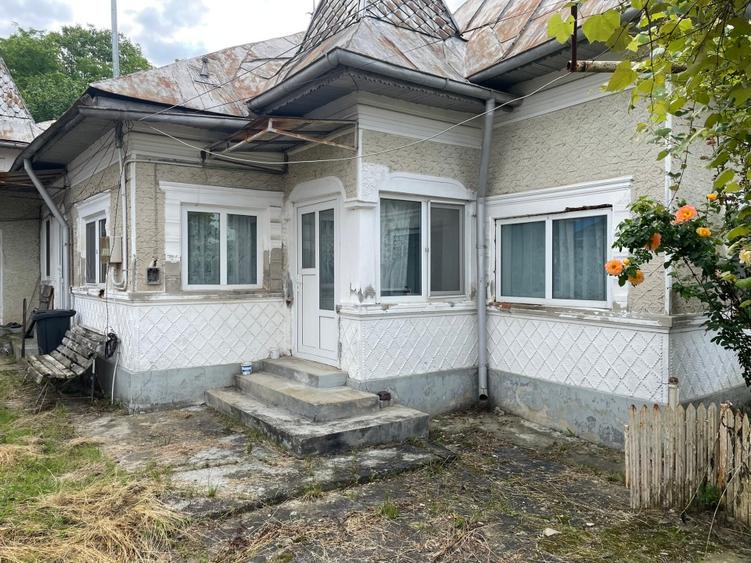 Casa si teren de vanzare Ocnita Dambovita - 1