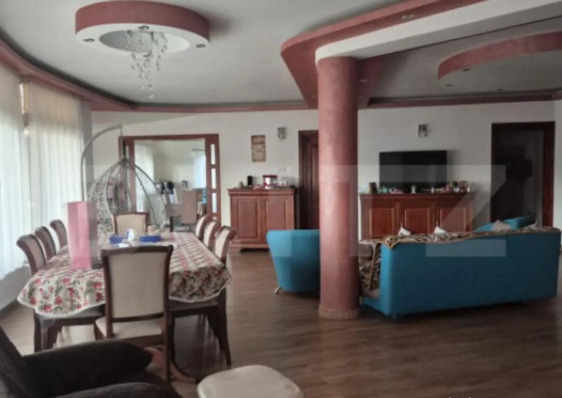 Casa de vanzare in Corunca, ideala pentru 2 familii sau pens - 9