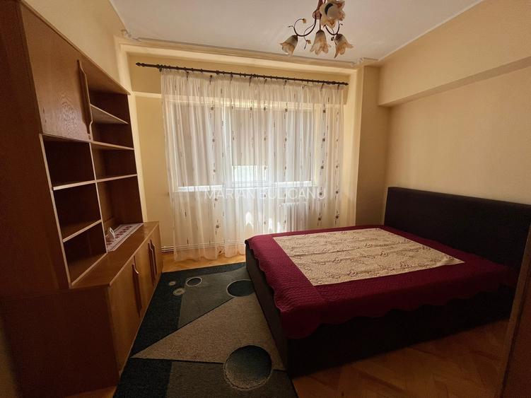 Apartament cu 3 camere decomandat, mobilat în Alexandru cel Bun Apartament cu 3 camere decomandat, mobilat în Alexandru cel Bun