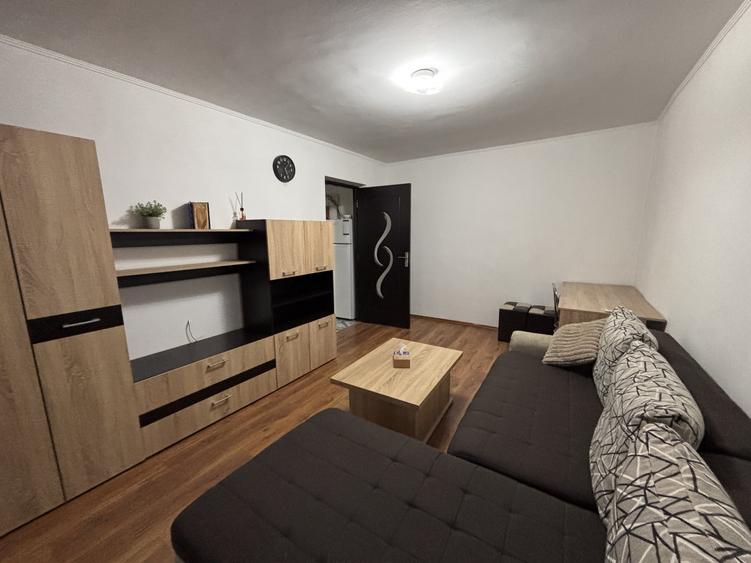 Apartament cu 2 camere decomandat, mobilat în Doamna Ghica