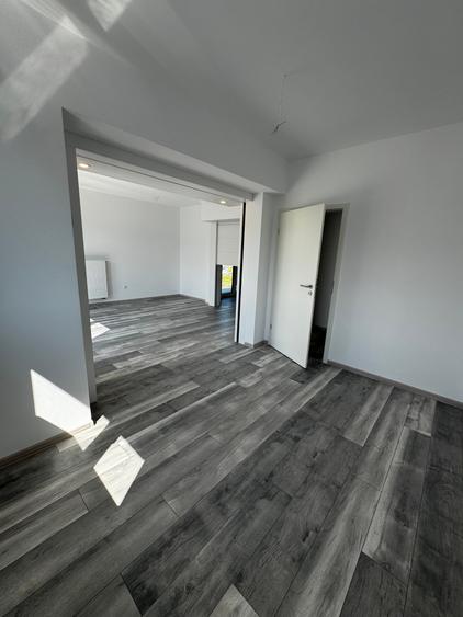 Apartament 3camere cu doi pereți mobili, Avantgarden 3 - 5