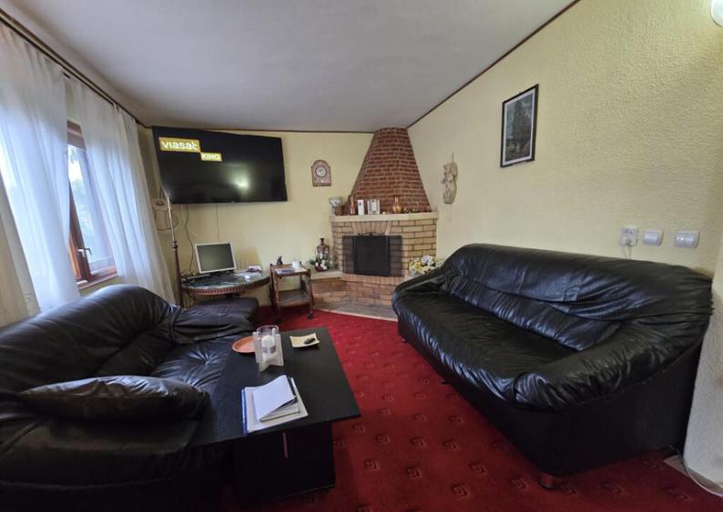 Casa spa?ioasa cu livada ?i vedere spre padure Fil - 5