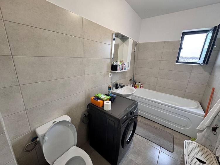 AP. 2 CAMERE - MOBILAT, BUCATARIE INCHISA, PARCARE INCLUSA,COMISION O% - 9