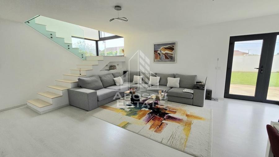 Casa spectaculoasa. Design deosebit. Pozitie centrala. La 5 min de M City. - 1