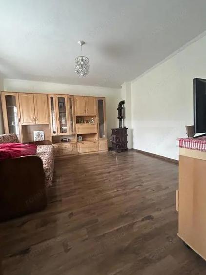 CASA DE VANZARE CE OFERA NU DOAR UN STIL DE LOCUIT CI UN STIL DE VIATA - 6