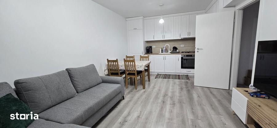 Vanzare Apartament 3 camere Class Park Targovi?te ,loc parcare - 11