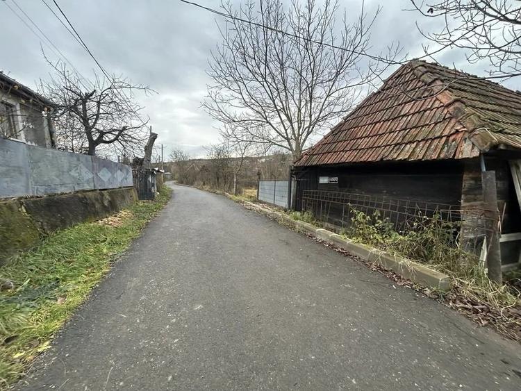 Vand casa batraneasca si teren 2400 mp la 25 km de Cluj - 6