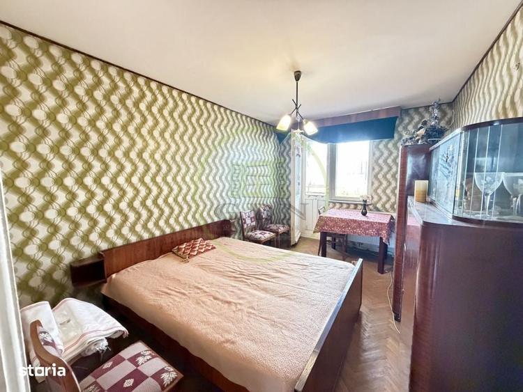 Apartament cu 3 camere semidecomandat, mobilat în Central