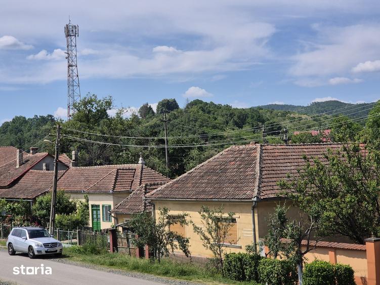 Casă cu 4 camere cu Teren 864 Mp în Bârzava