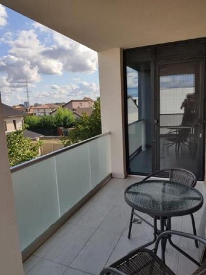 Apartament cu 2 camere semidecomandat în Dumbrăvița