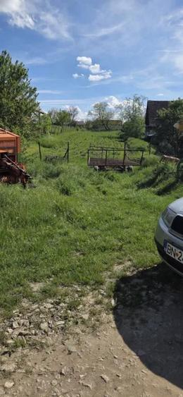 Teren Construcții intravilan de 1572 mp, în Topârcea