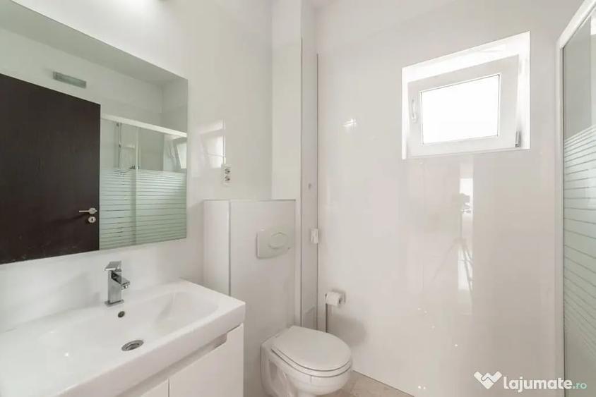 Casă cu 5 camere cu Teren 1255 Mp în Ștefănești