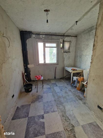 Apartament cu 4 camere decomandat în Central