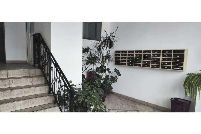 Apartament cu 2 camere semidecomandat în Mihai Bravu