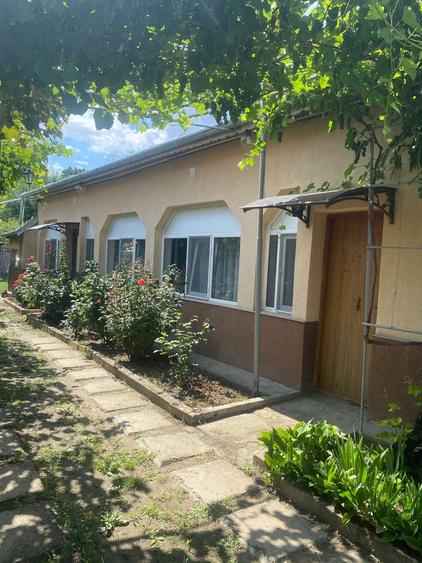 Casă cu 4 camere în Grădiștea