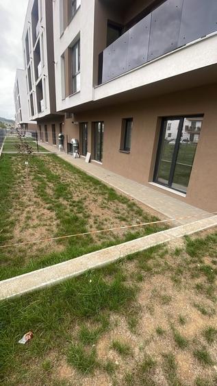 Apartament cu 2 camere decomandat în Florești