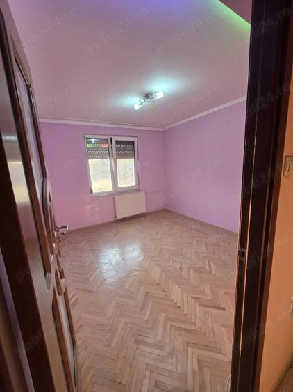 Apartament cu 3 camere decomandat în Rogerius