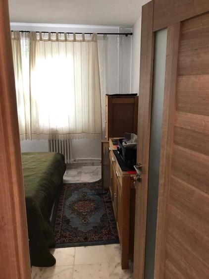 Apartament cu 2 camere semidecomandat, mobilat în Exterior Vest