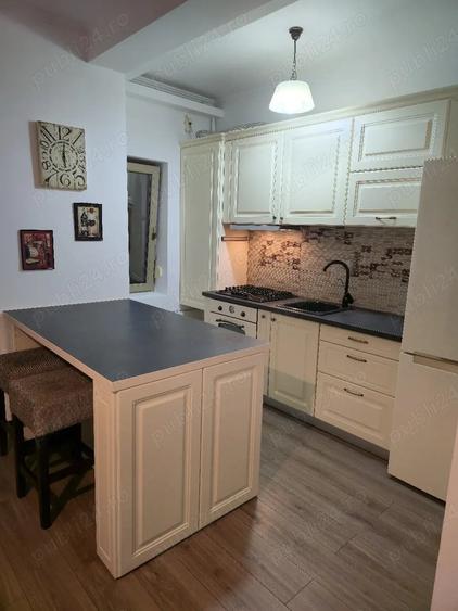 Apartament cu 2 camere semidecomandat în Dumbrăvița