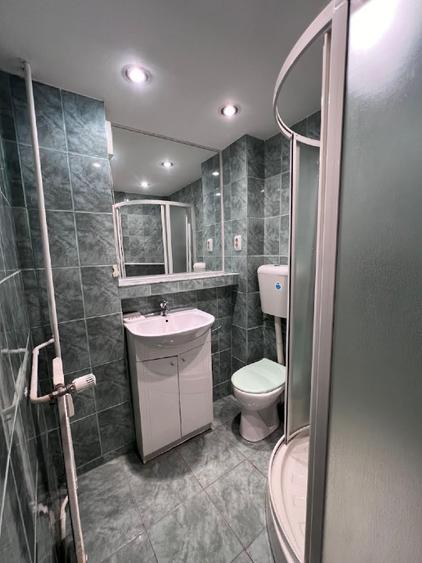 Apartament cu 3 camere decomandat în Dristor