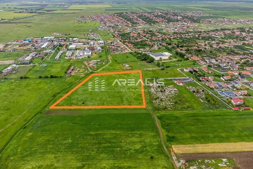Teren de 31000 mp, în Sânleani