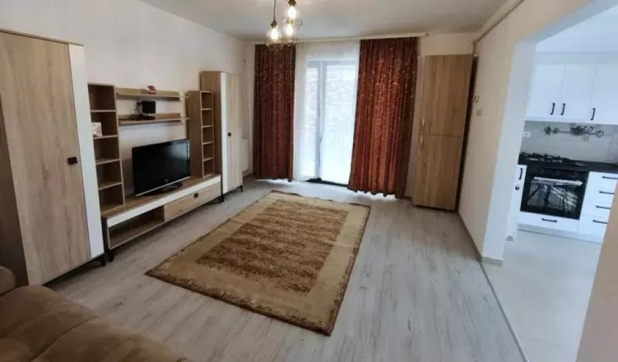 Garsonieră decomandată în Bucium