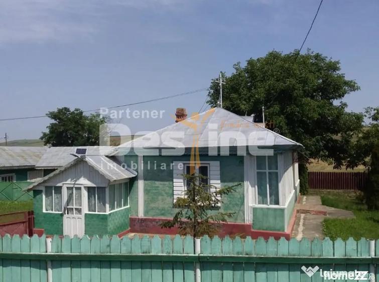 Casă cu 2 camere cu Teren 1000 Mp în Horlești