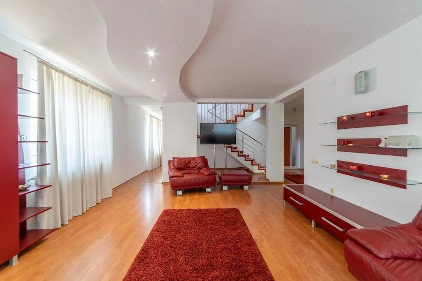 Apartament cu 6 camere decomandat în Găvana