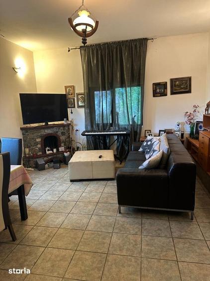 Casă cu 4 camere cu Teren 1200 Mp în Central